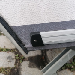 Päätykappale asuntovaunun putkistoon, sopii Bürstner